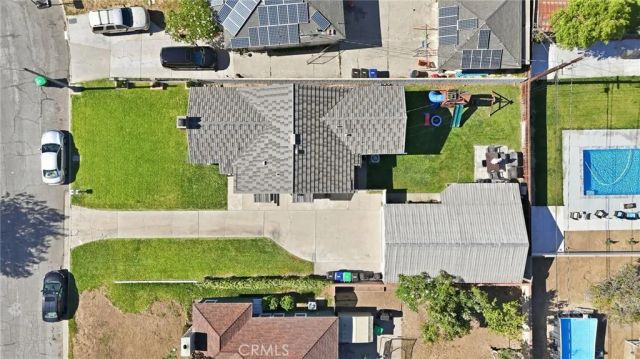 896 Valencia, Colton, CA 92324