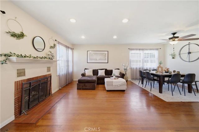 896 Valencia, Colton, CA 92324