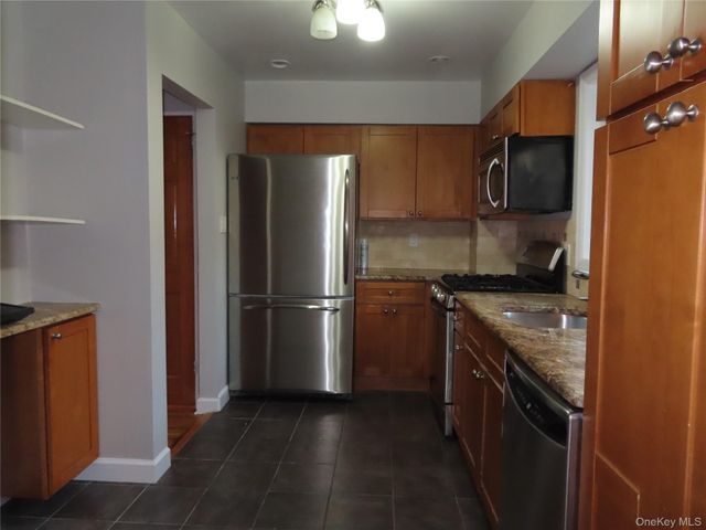 20809 Bardwell Avenue, Queens Village, NY 11429
