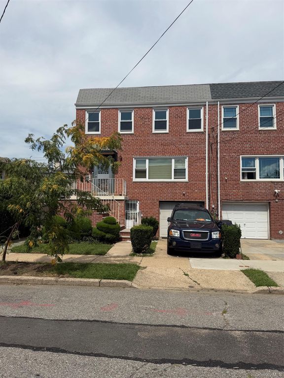 20809 Bardwell Avenue, Queens Village, NY 11429