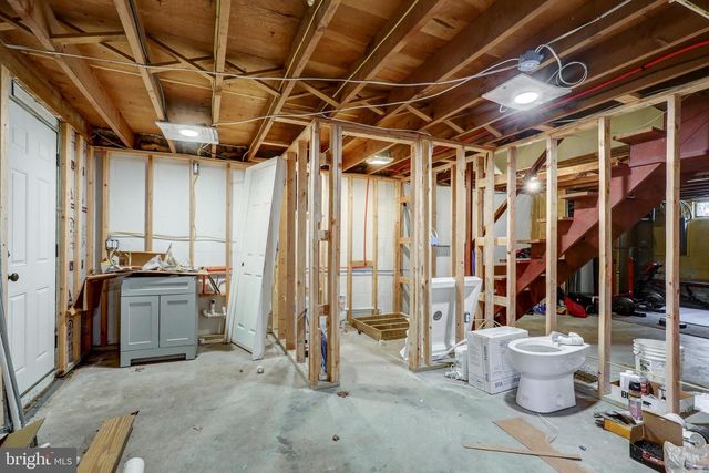 210 S 8TH ST, Akron, PA 17501