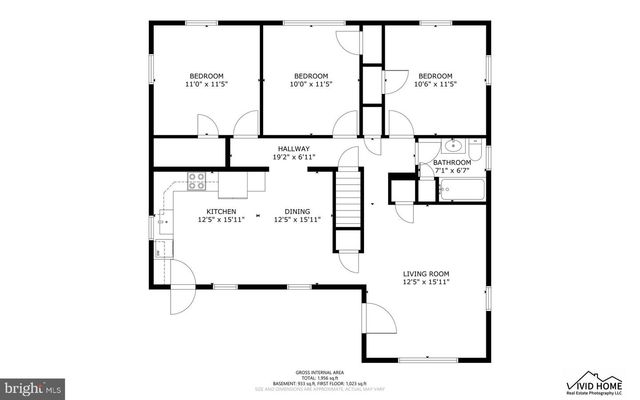 210 S 8TH ST, Akron, PA 17501