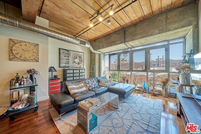 530 S Hewitt Street 326, Los Angeles, CA 90013