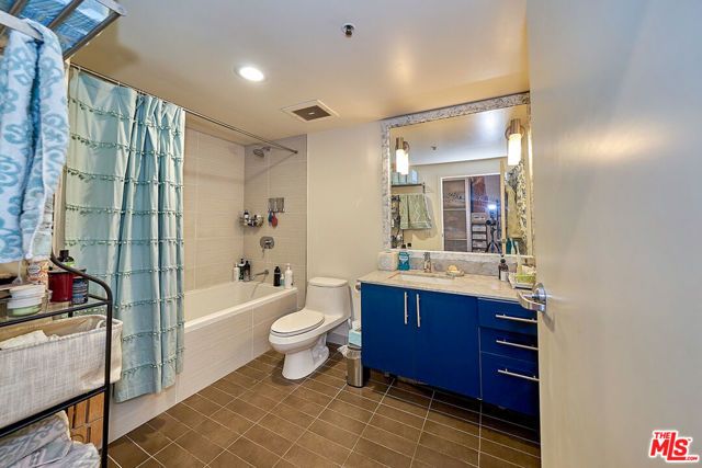 530 S Hewitt Street 326, Los Angeles, CA 90013