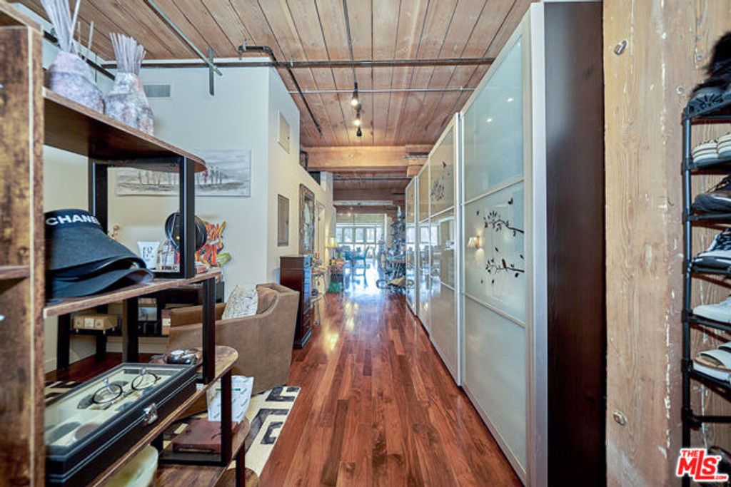 530 S Hewitt Street 326, Los Angeles, CA 90013