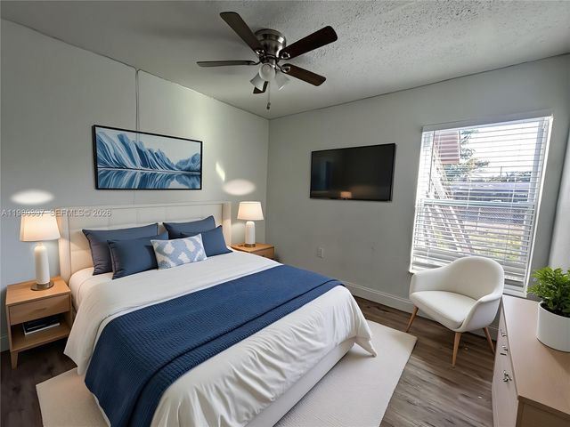 5884 S 38th St 5884, Green Acres, FL 33463