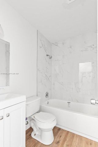 5884 S 38th St 5884, Green Acres, FL 33463