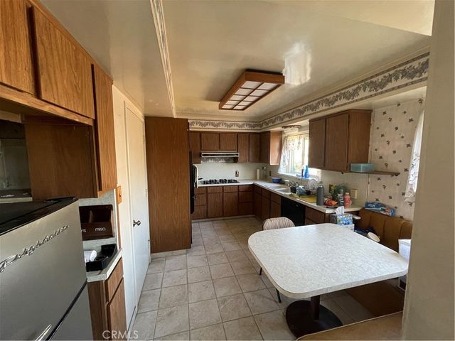 11751 Arminta, North Hollywood, CA 91605