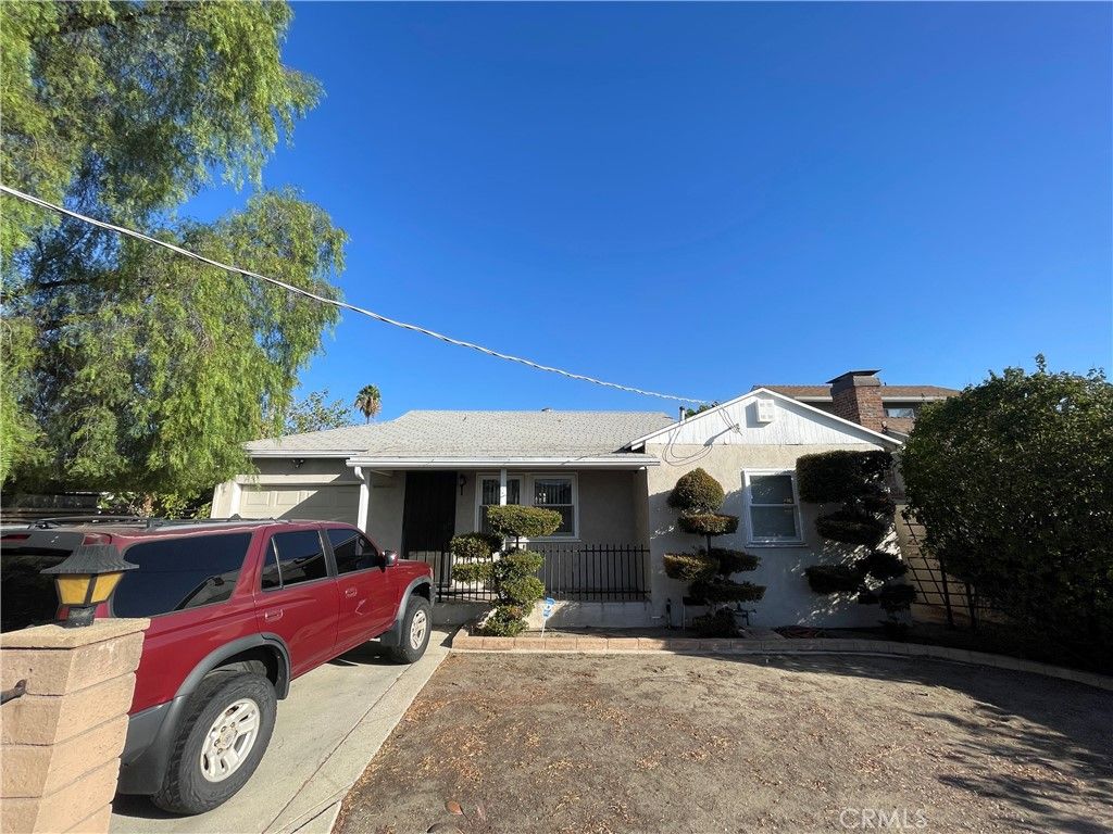 11751 Arminta, North Hollywood, CA 91605 — exterior