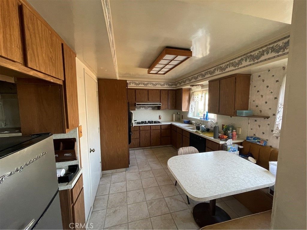 11751 Arminta, North Hollywood, CA 91605 — photo 4