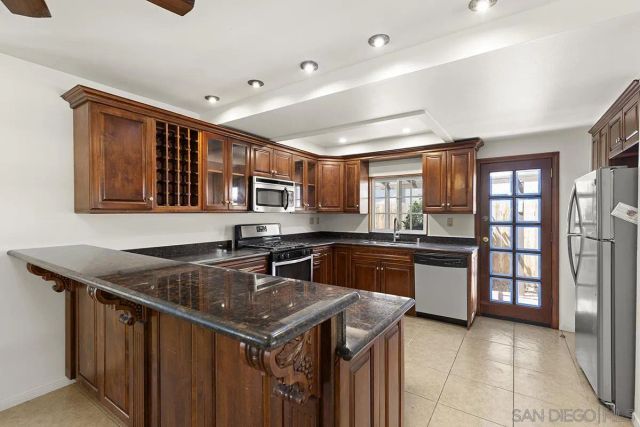 2170 Jefferson Ave, Escondido, CA 92027