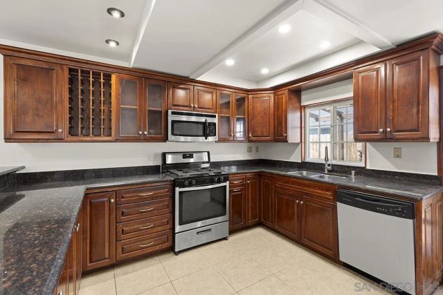 2170 Jefferson Ave, Escondido, CA 92027