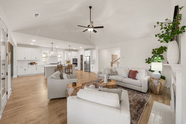 4043 John Marsh Rd, Spring Hill, TN 37174