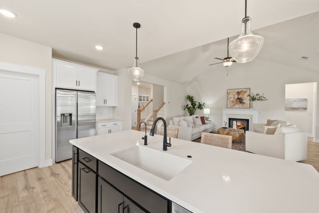 4043 John Marsh Rd, Spring Hill, TN 37174