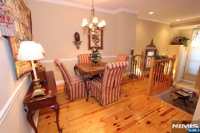 291 Roslyn Court, West New York, NJ 07093
