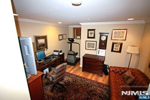 291 Roslyn Court, West New York, NJ 07093