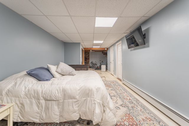 7 Woods Avenue, Londonderry, NH 03053