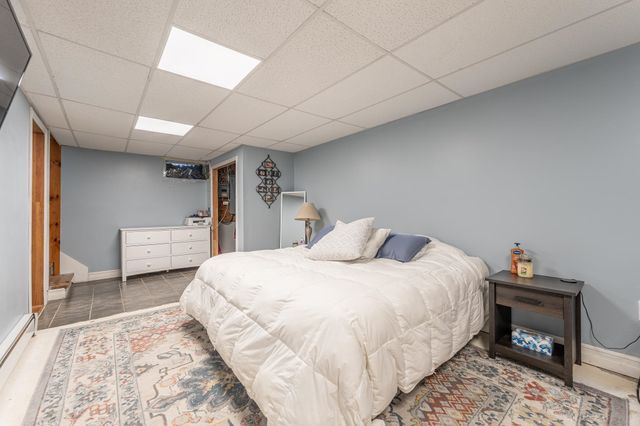 7 Woods Avenue, Londonderry, NH 03053