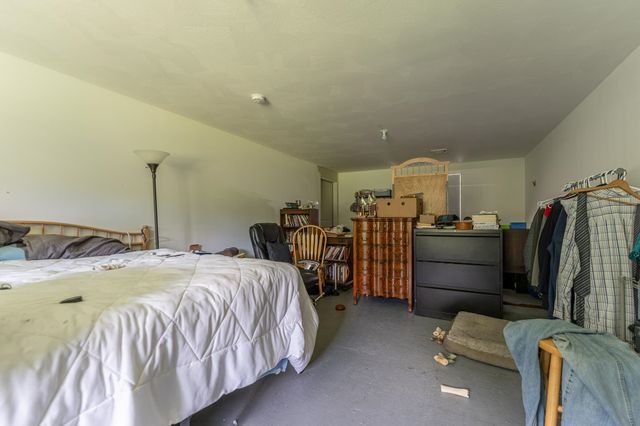7 Woods Avenue, Londonderry, NH 03053