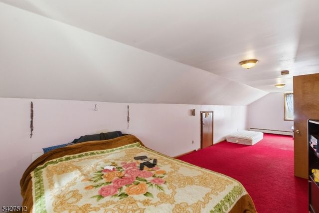 2 Oakwood Pl, North Brunswick Twp., NJ 08902