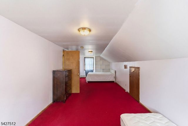 2 Oakwood Pl, North Brunswick Twp., NJ 08902