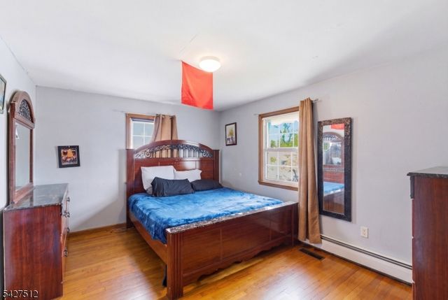 2 Oakwood Pl, North Brunswick Twp., NJ 08902