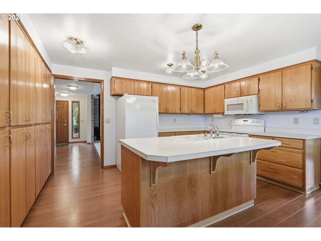 1735 Ne 57TH Ave, Hillsboro, OR 97124
