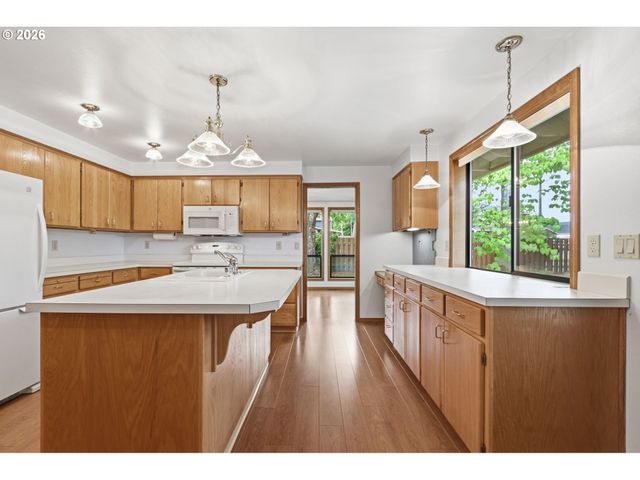 1735 Ne 57TH Ave, Hillsboro, OR 97124
