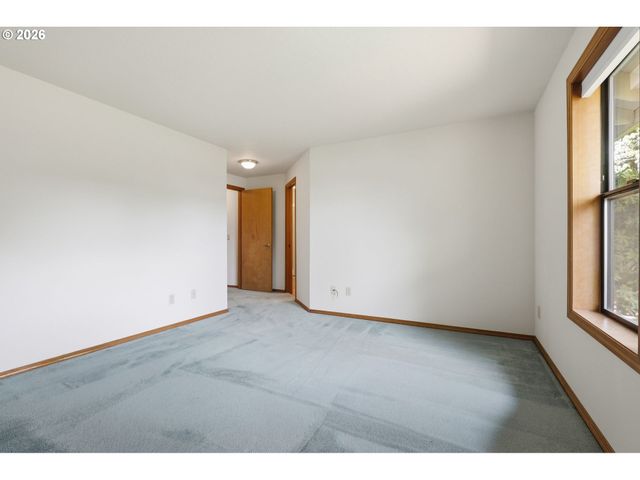 1735 Ne 57TH Ave, Hillsboro, OR 97124