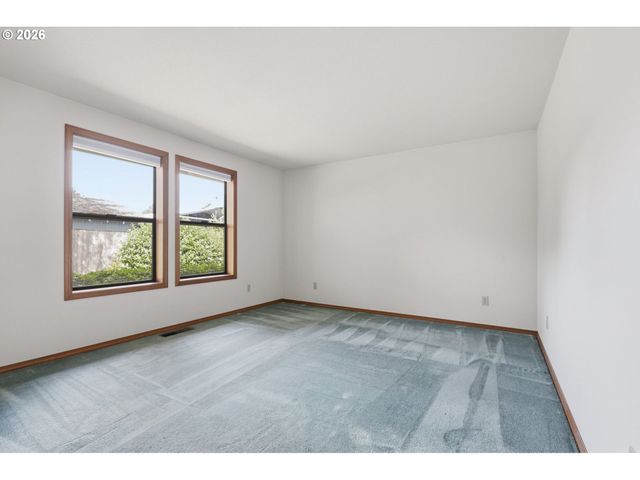1735 Ne 57TH Ave, Hillsboro, OR 97124