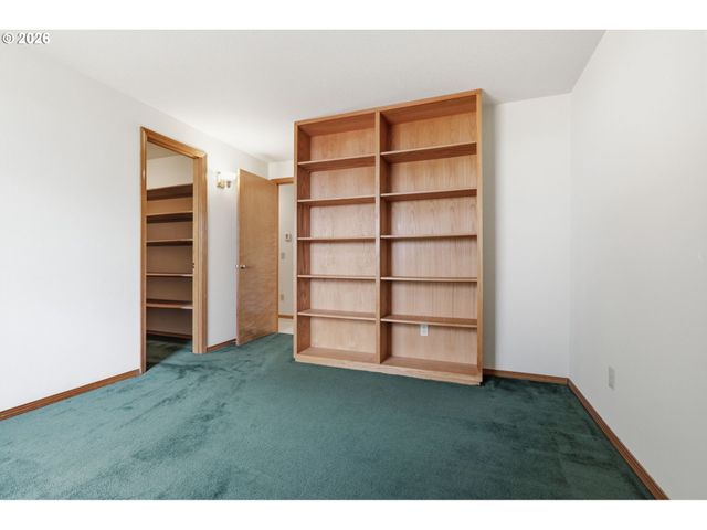 1735 Ne 57TH Ave, Hillsboro, OR 97124