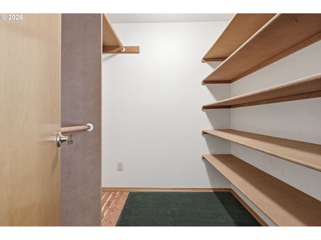 1735 Ne 57TH Ave, Hillsboro, OR 97124