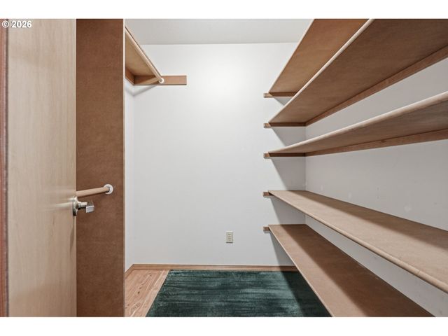 1735 Ne 57TH Ave, Hillsboro, OR 97124