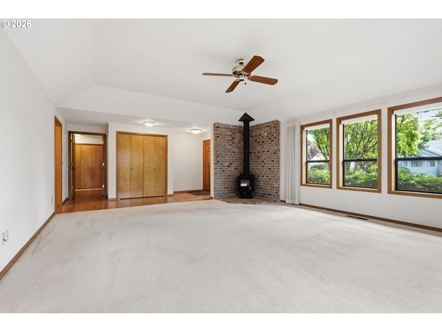 1735 Ne 57TH Ave, Hillsboro, OR 97124