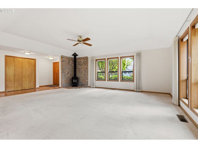 1735 Ne 57TH Ave, Hillsboro, OR 97124