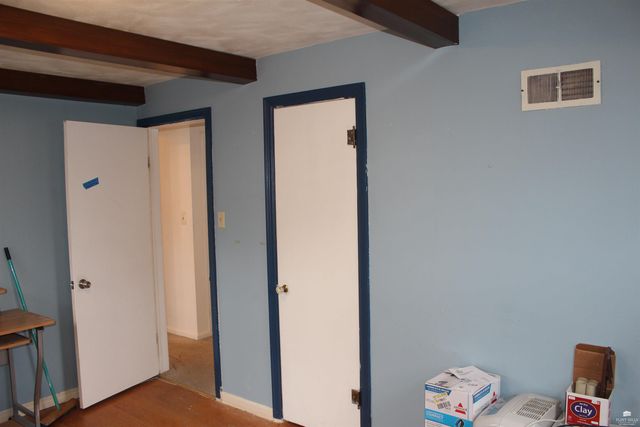 354 N Delaware Avenue, Manhattan, KS 66502