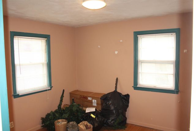 354 N Delaware Avenue, Manhattan, KS 66502