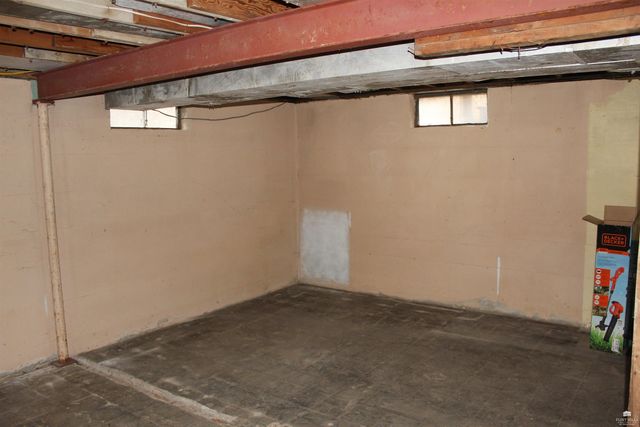 354 N Delaware Avenue, Manhattan, KS 66502