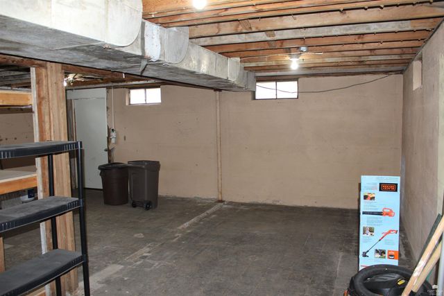 354 N Delaware Avenue, Manhattan, KS 66502