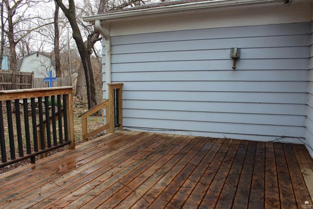 354 N Delaware Avenue, Manhattan, KS 66502