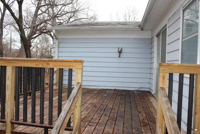 354 N Delaware Avenue, Manhattan, KS 66502