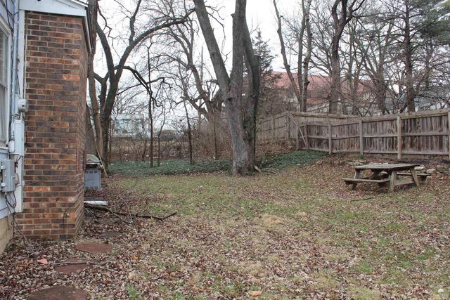 354 N Delaware Avenue, Manhattan, KS 66502