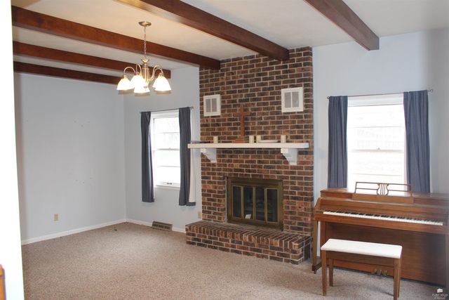 354 N Delaware Avenue, Manhattan, KS 66502