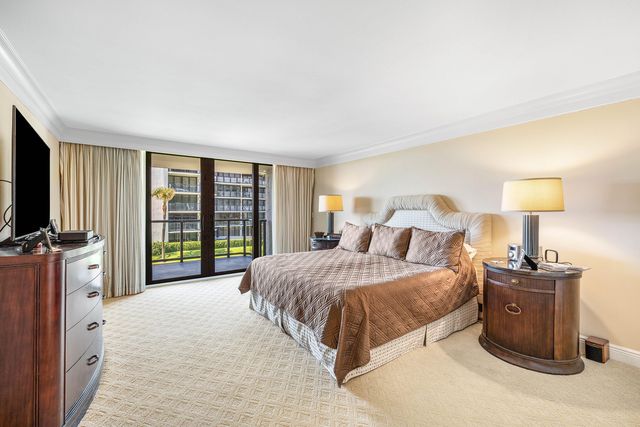 3440 S Ocean Boulevard 304, Palm Beach, FL 33480