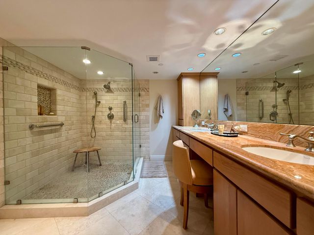 3440 S Ocean Boulevard 304, Palm Beach, FL 33480