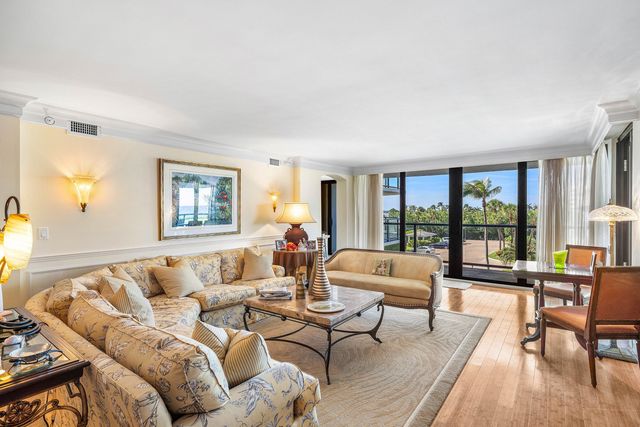 3440 S Ocean Boulevard 304, Palm Beach, FL 33480