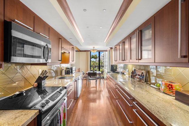 3440 S Ocean Boulevard 304, Palm Beach, FL 33480