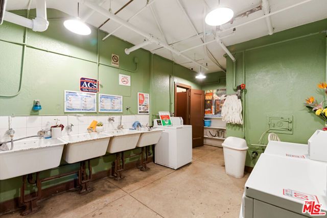 2121 James M Wood Boulevard 124, Los Angeles, CA 90006