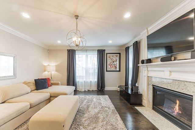 31 Kappius Path, Newton, MA 02459