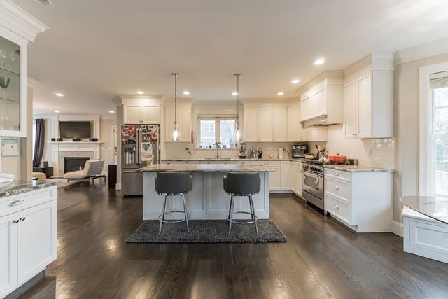 31 Kappius Path, Newton, MA 02459
